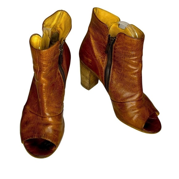 Paul Green Soft Leather Peep Toe Heeled Booties - Picture 1 of 15